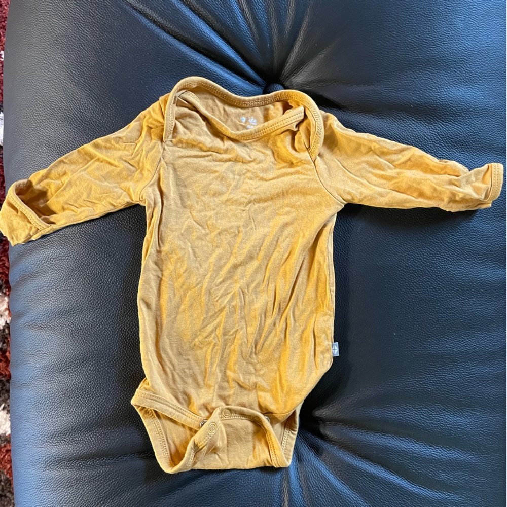 Kyte baby long sleeve onesie